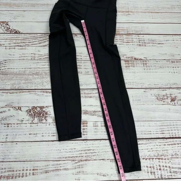 Lot of 2 Lululemon size 2 Black Speed Up Tight Wunder under hr crop 23 scallop - Picture 6 of 13